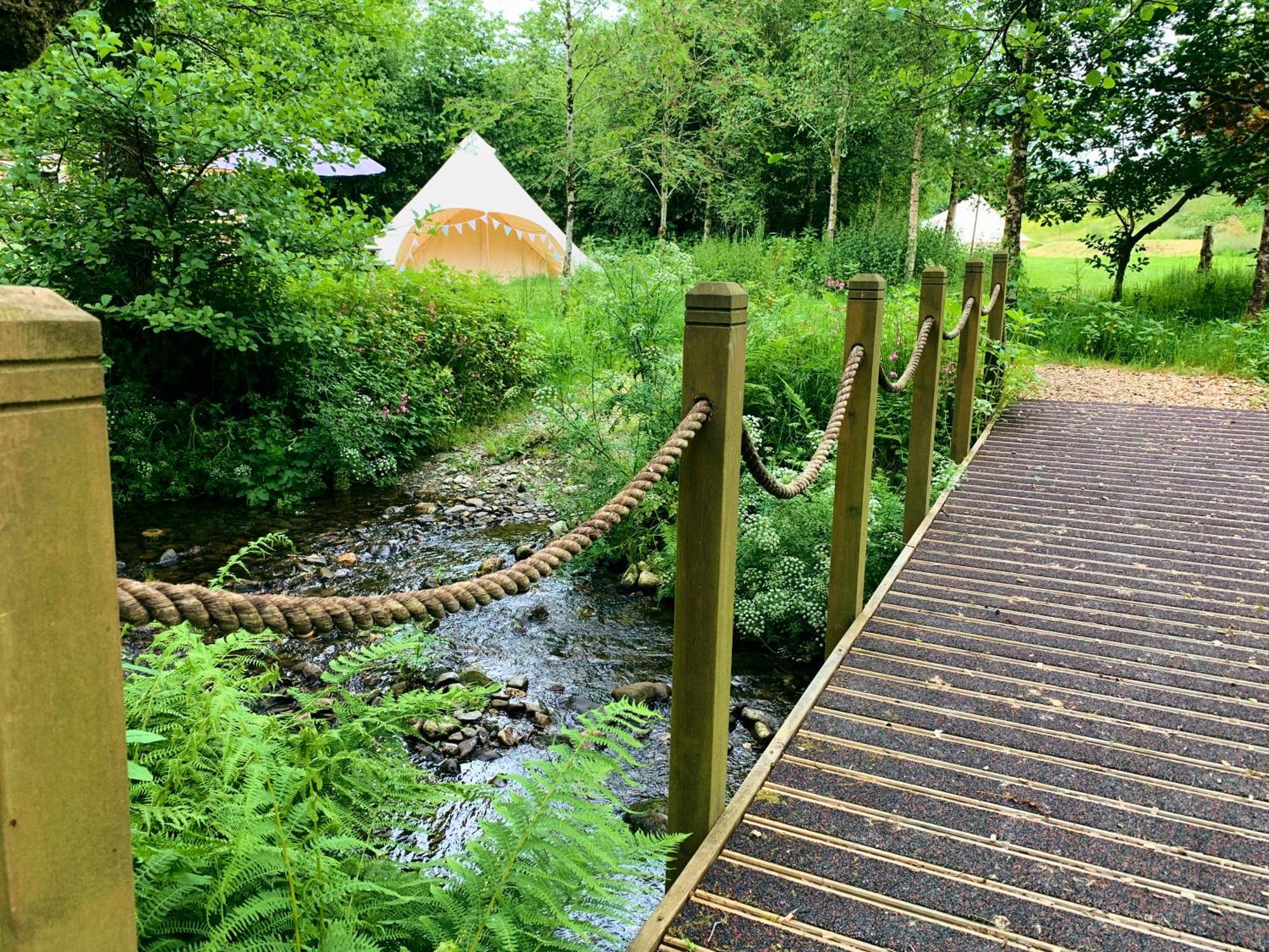 Oak Tree Farm Hotel Llanfynydd Ngoại thất bức ảnh